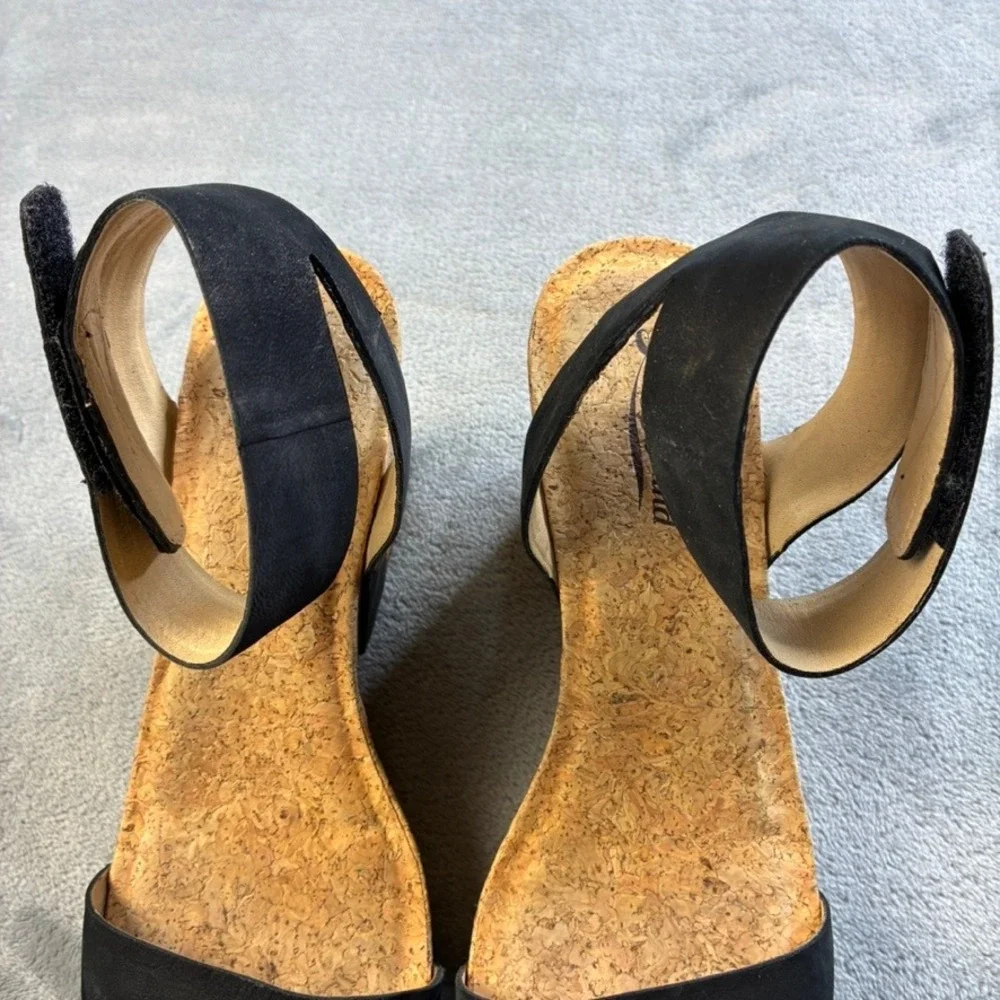 Lucky Brand McDowell Black Leather Cork Wedge Heel Sandals Womens 8M LK-MCDOWELL